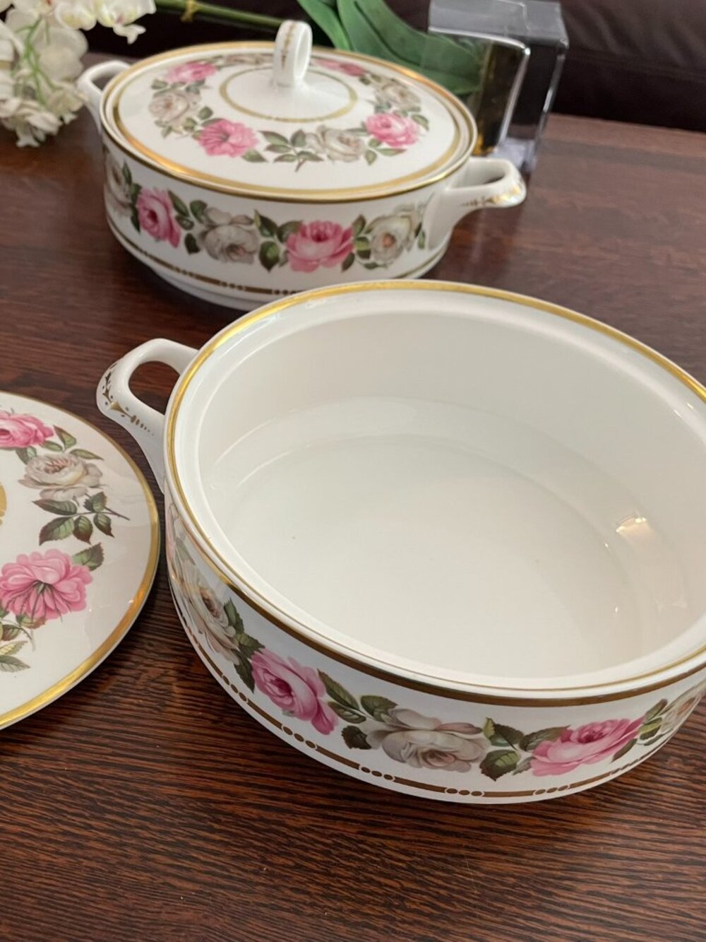 1 Royal Worcester Royal Garden tureen/ veg dish Mint Condition. Dot and Dash